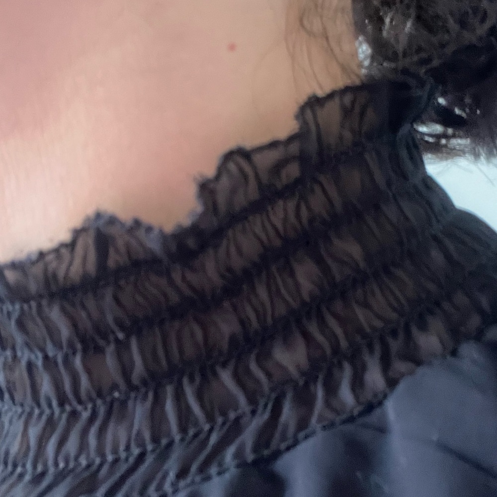 See through Top - Picture 4 of 4